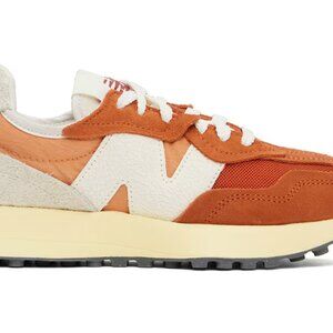 New Balance 327 in Clay